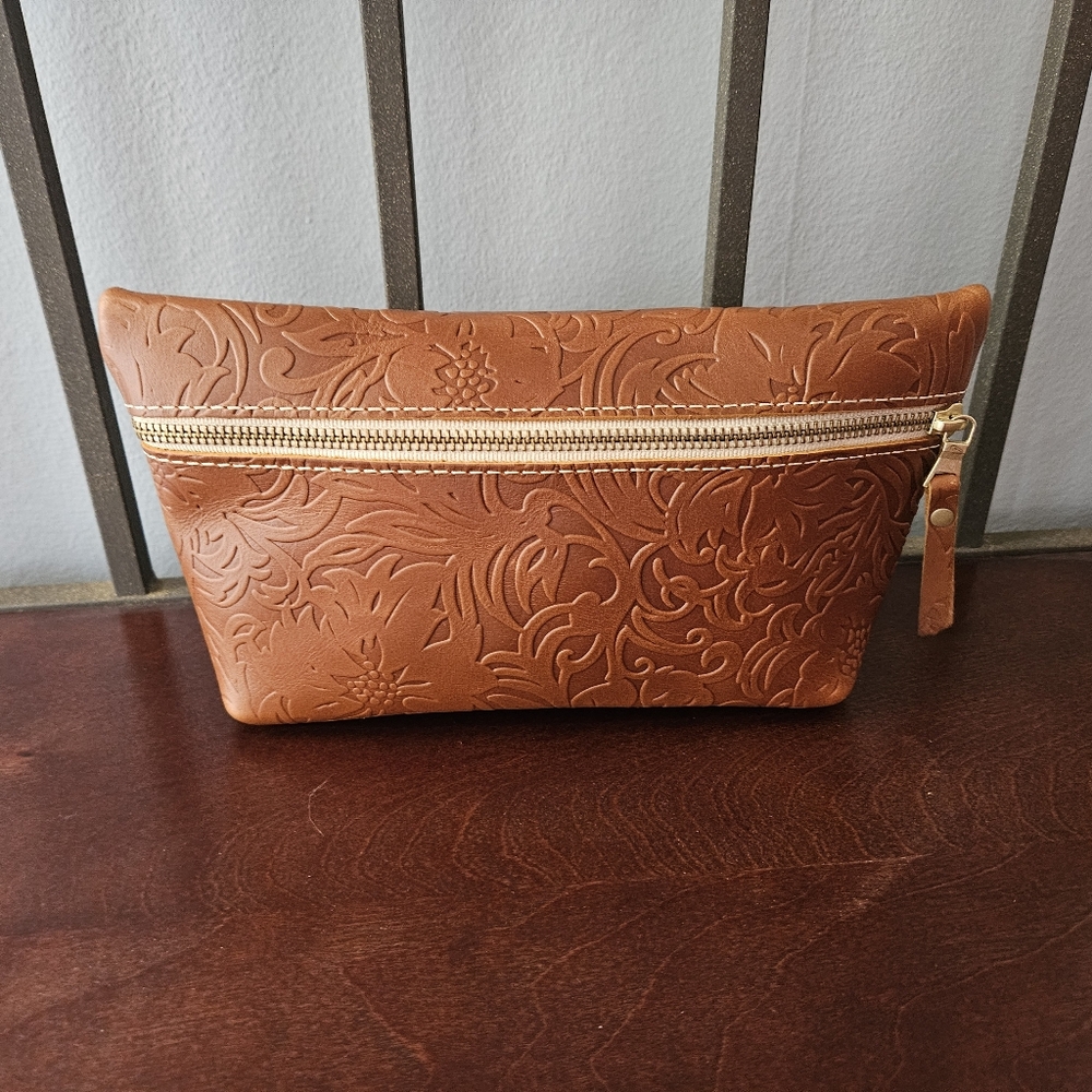 Portland Leather Meadow Pouch